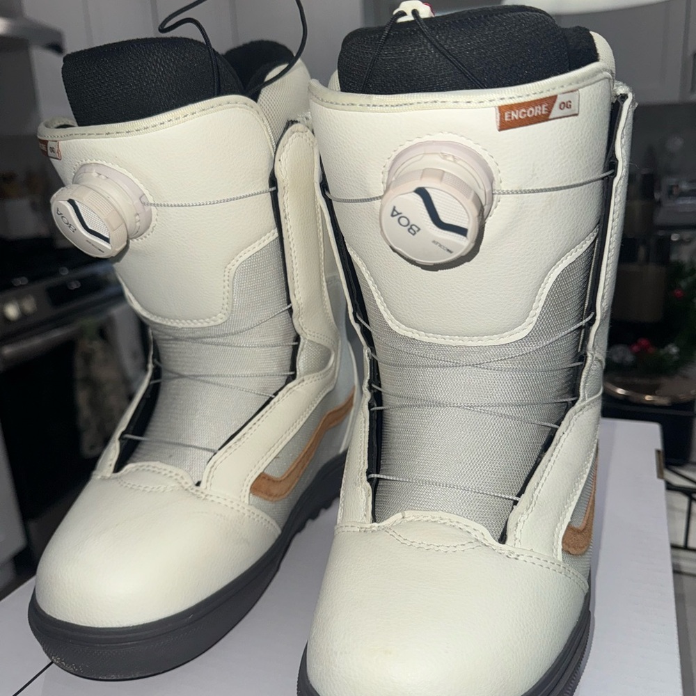 Vans Encore OG Women's Snowboard Boots - White